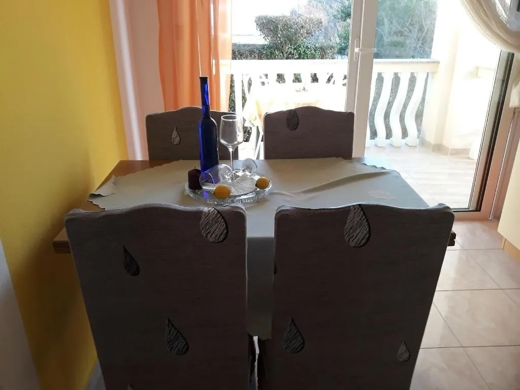 Apartment In Lopar With Terrace, Air Conditioning, Wi-Fi, Washing Machine 0*,  Croatia