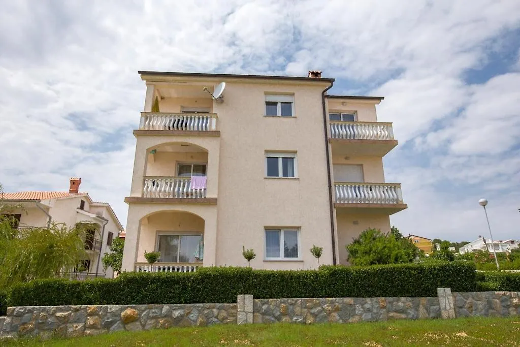 Apartment In Lopar With Terrace, Air Conditioning, Wi-Fi, Washing Machine