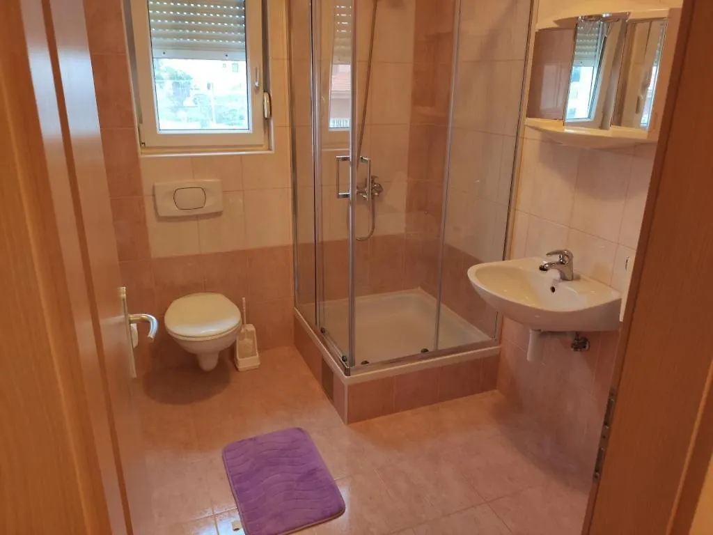 Apartment In Lopar With Terrace, Air Conditioning, Wi-Fi, Washing Machine 0*,