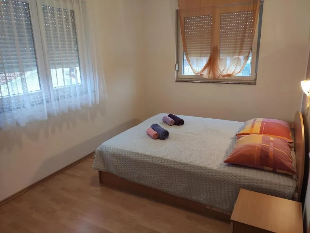 Apartment In Lopar With Terrace, Air Conditioning, Wi-Fi, Washing Machine 0*,  Croatia
