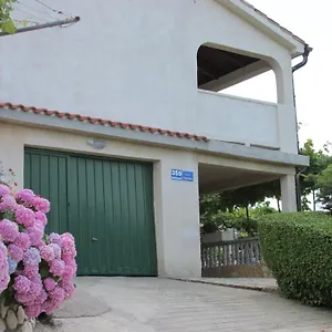 Roza Apartmán